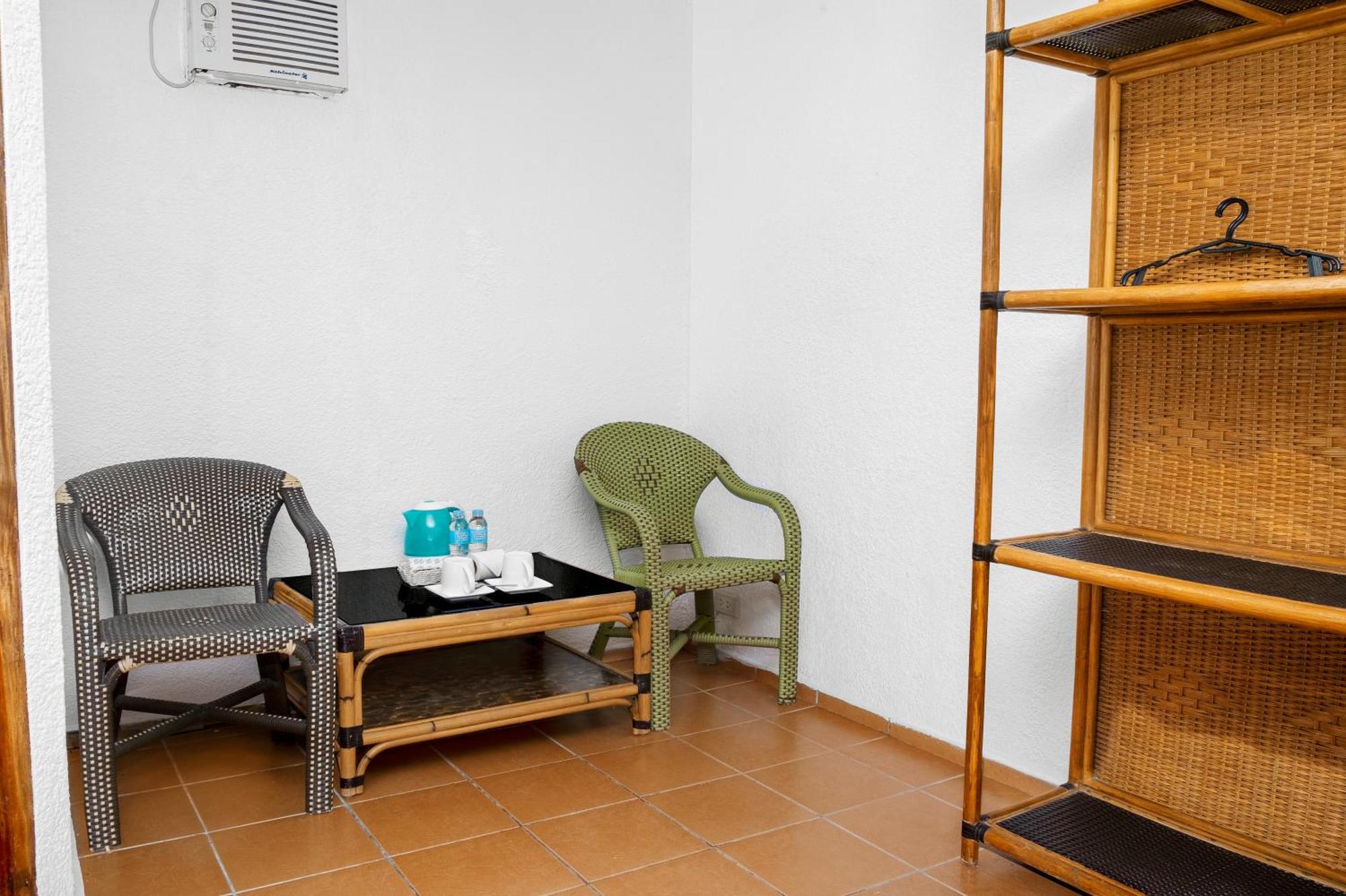 Panglao Chocolate Hills Hostel Екстер'єр фото