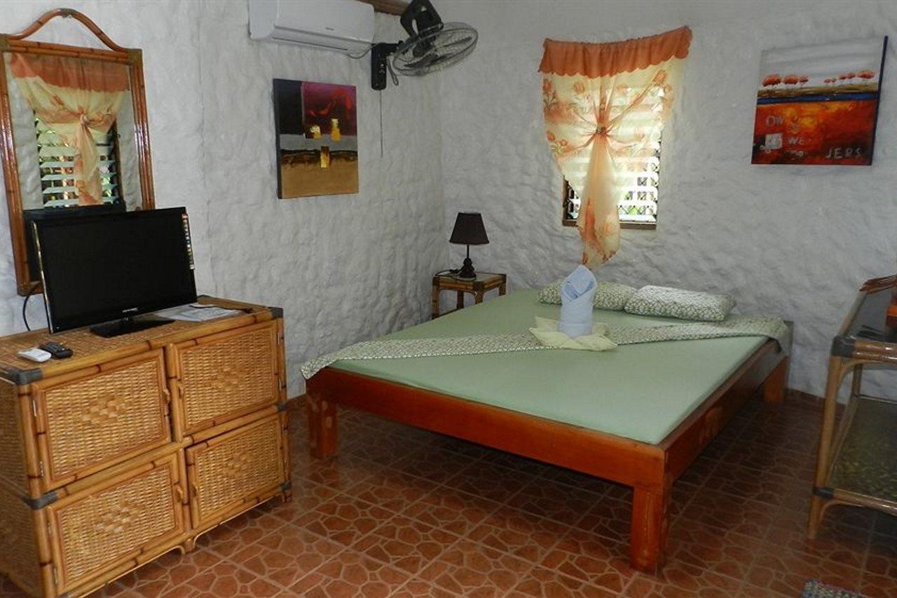 Panglao Chocolate Hills Hostel Екстер'єр фото
