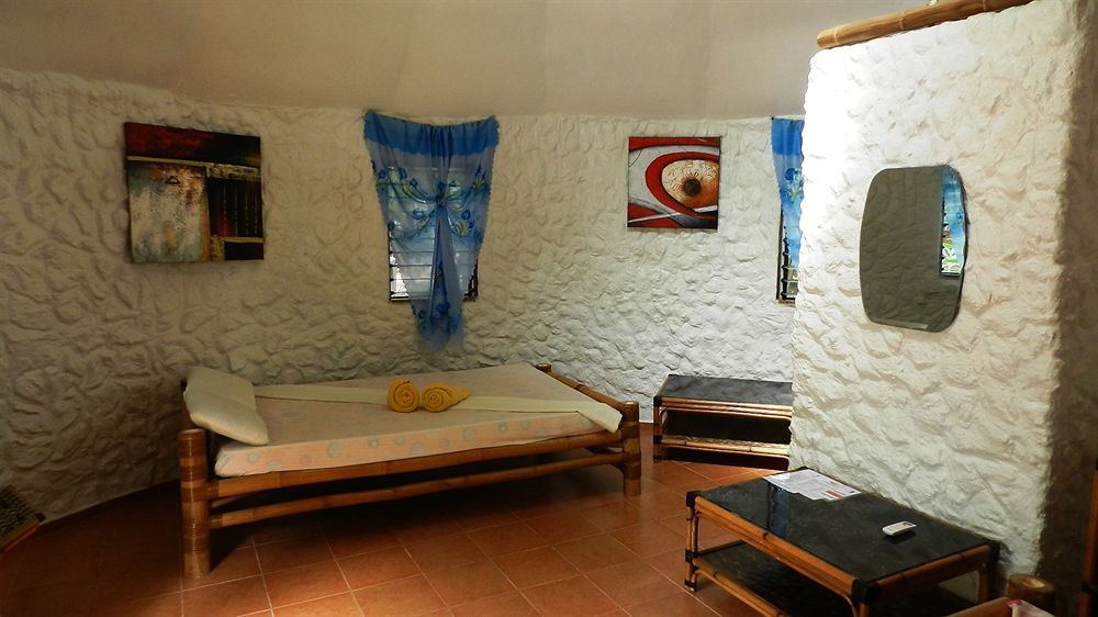 Panglao Chocolate Hills Hostel Екстер'єр фото