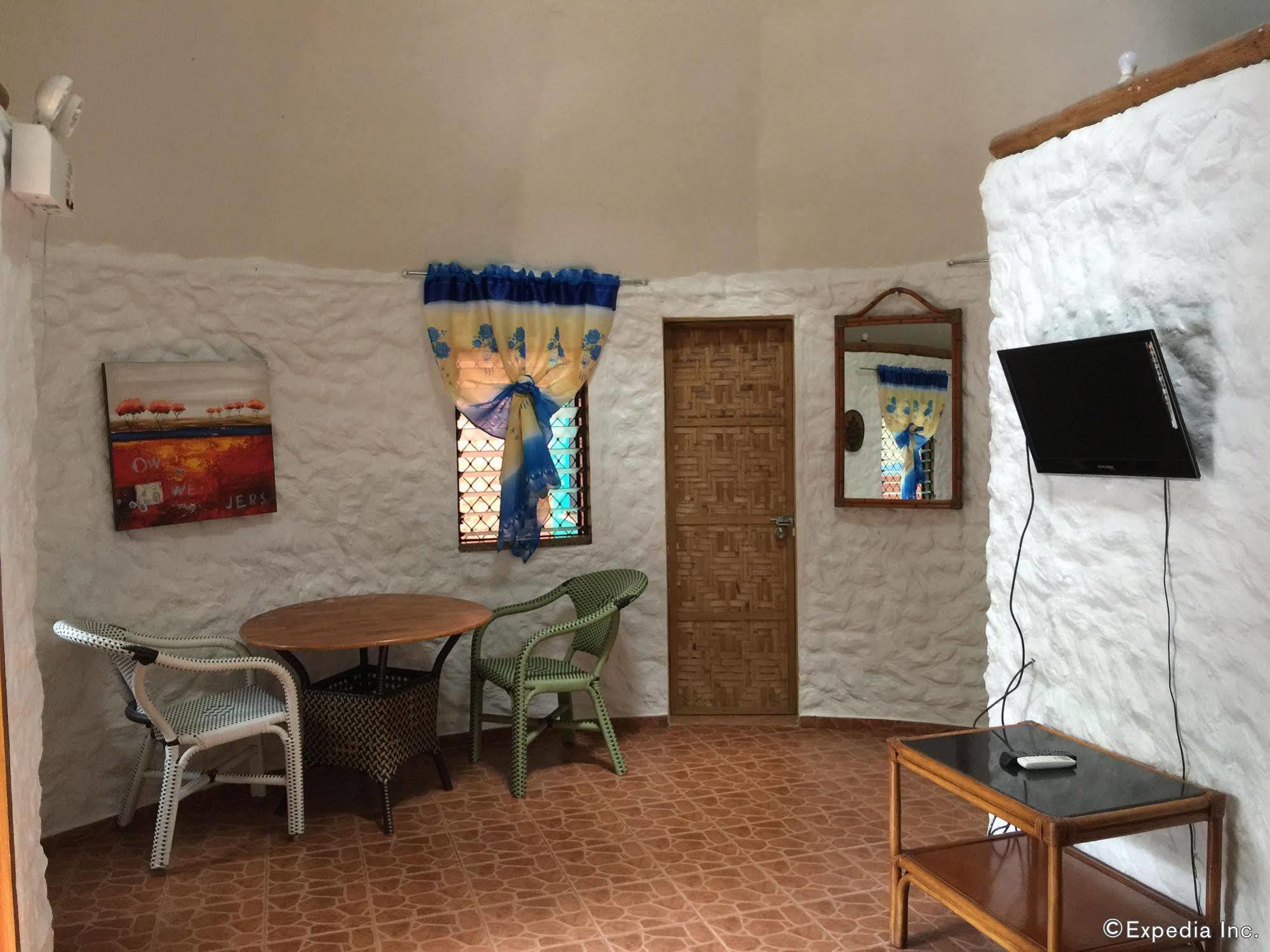 Panglao Chocolate Hills Hostel Екстер'єр фото